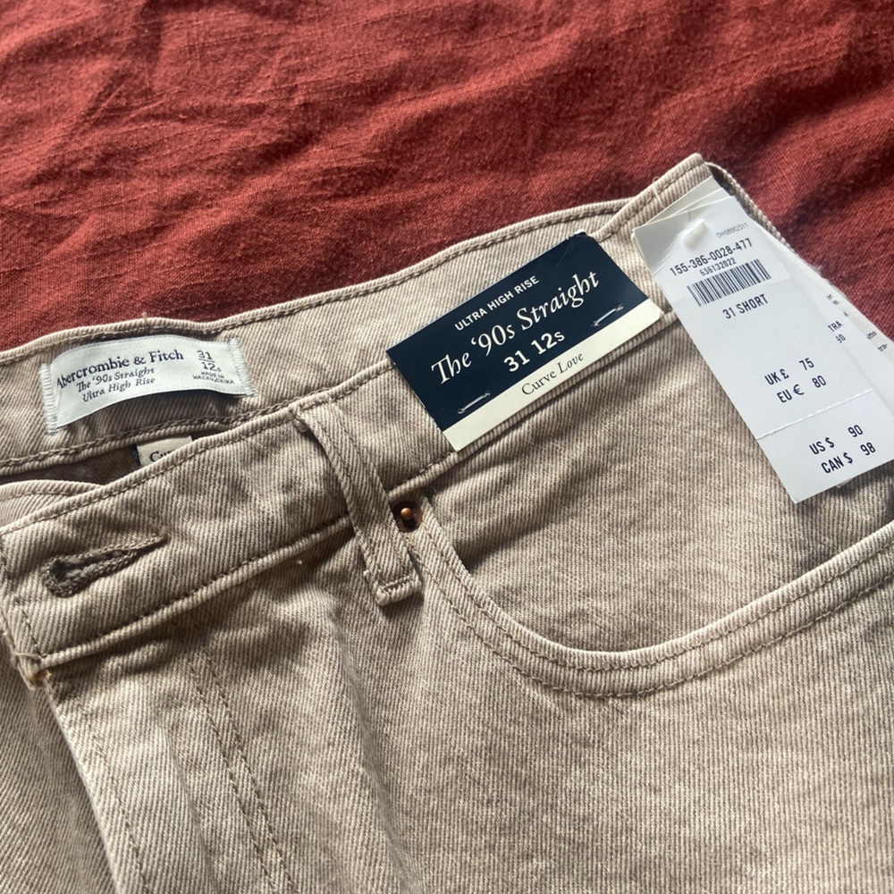 Abercrombie and Fitch Curve Love ultra high rise 90s straight size 31 (12) short